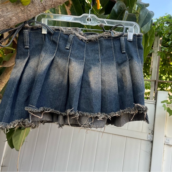 Pleated Denim Mini Skirt Dark Wash Wrap Skirt. - Picture 5 of 12
